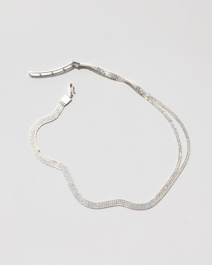 Knobbly Studio- Jewellery-jewelry-Jeryco Store- London- Necklace-sustainable- recycled sterling silver-Israel- chain necklace for her- for him-soft chain necklace- hook closure necklace- necklace for a wedding- minimalist necklace for birthday- everyday wear necklace- split chain necklace- choker necklace