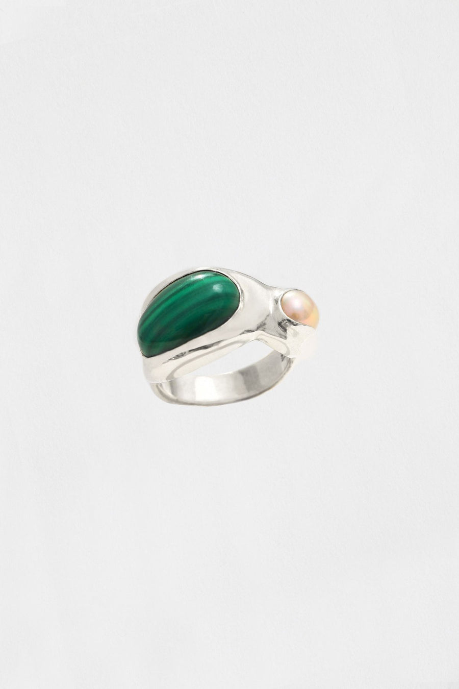 Hernan Herdez-Perlaquita ring- Jewellery-jewelry-Jeryco Store- London- rings-rings for him-rings for her-unisex rings- Sterling Silver ring- wedding ring for him-wedding ring for her-engagement ring- abstract ring-irregular ring-pearl ring- malachite ring