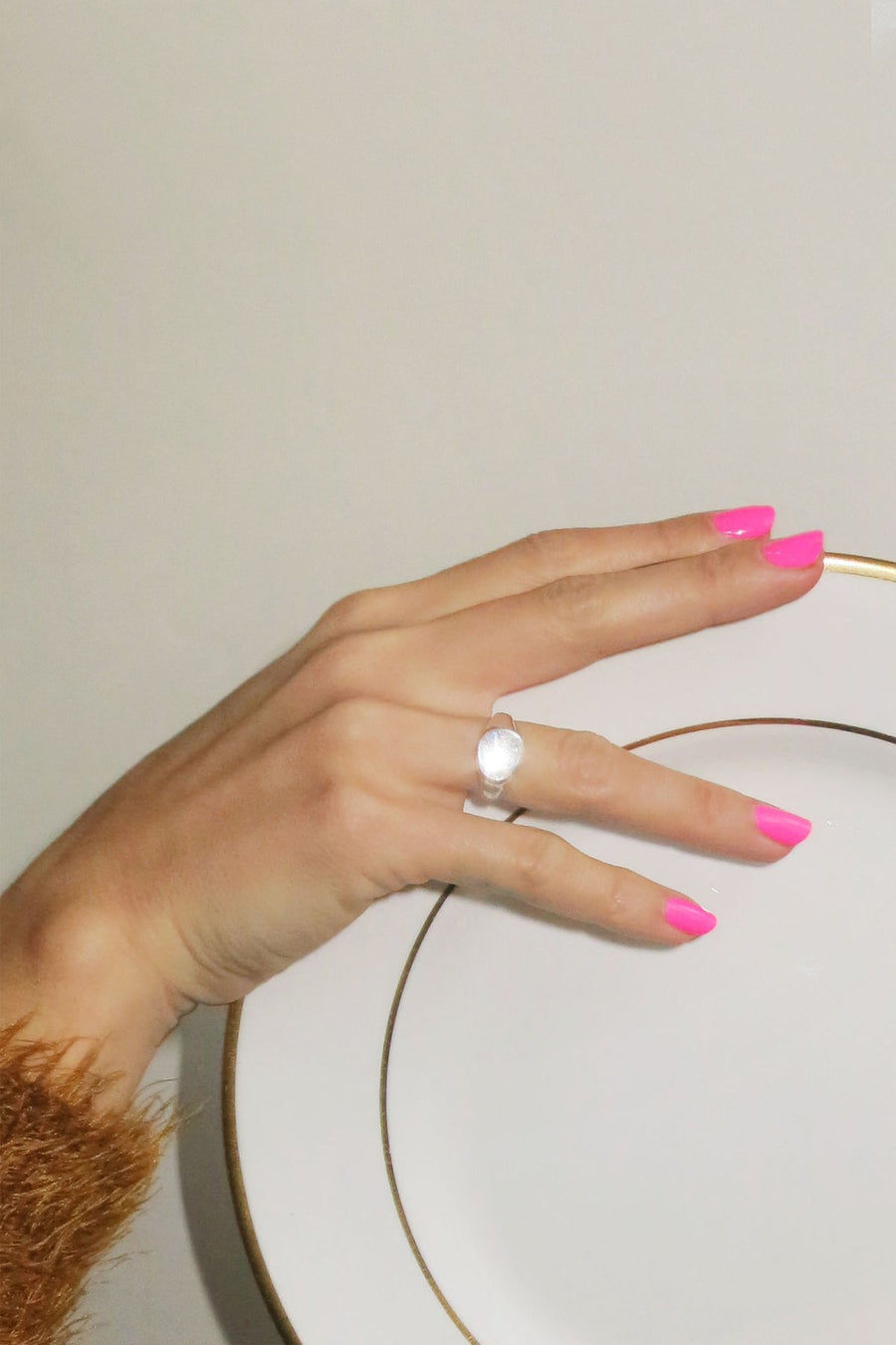 Hernan Herdez-Irregular Signet ring- Jewellery-jewelry-Jeryco Store- London- rings-rings for him-rings for her-unisex rings- Sterling Silver ring- wedding ring for him-wedding ring for her-engagement ring-sterling silver signet ring